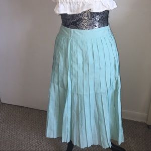 VINTAGE TALBOTS BABY BLUE PLEATED COTTON SKIRT 2 P